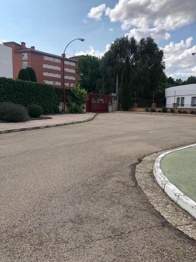 Residencia Hospital Del Rey Vandrehjem Burgo Eksteriør billede